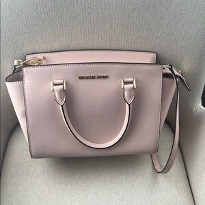 Michael Kors Pink Satchel with Structured Design and Versatile Strap